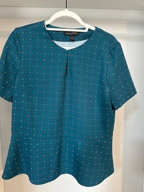 Banana Republic Teal Short-Sleeve Peplum Blouse with Micro Geometric Print